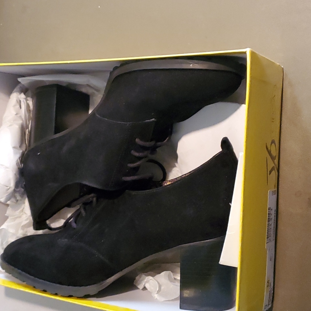 Circa Joan and David Oxford black suede block heel shoe